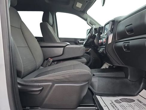 Used 2022 GMC Sierra 2500 SLE w/ SLE Value Package; AWD/4WD image 15