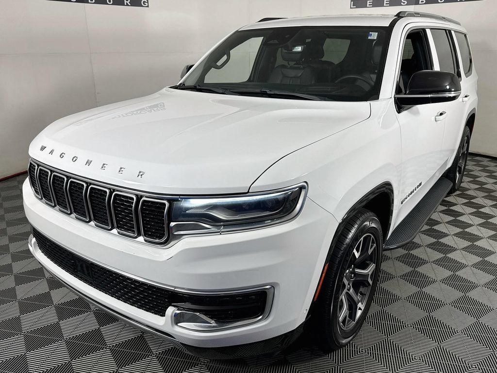 Used 2024 Jeep Wagoneer Series III AWD/4WD image 3