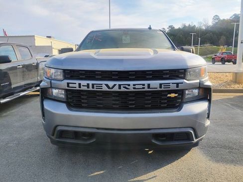 Used 2019 Chevrolet Silverado 1500 Custom w/ Custom Value Package image 2