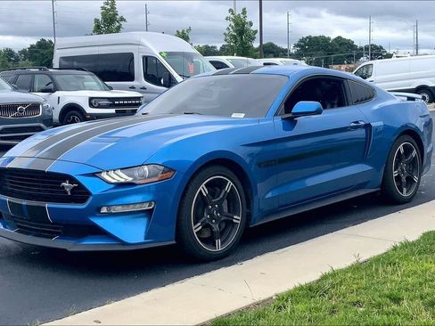 Used 2020 Ford Mustang GT Premium w/ Equipment Group 401A RWD image 5