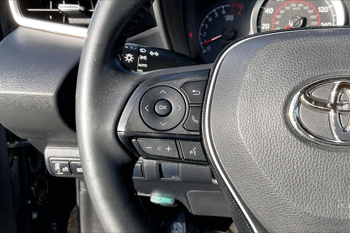 Used 2020 Toyota Corolla SE w/ Carpet Mat Package (TMS) FWD image 15
