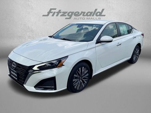 Used 2023 Nissan Altima 2.5 SV AWD/4WD image 2