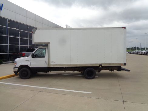 Used 2012 Ford E-350 and Econoline 350 Super Duty w/ Payload Pkg image 1