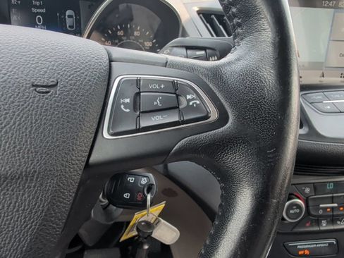 Used 2018 Ford Escape SEL w/ Ford Safe & Smart Package FWD image 19