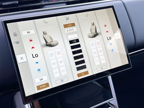 New 2025 Land Rover Range Rover SE image 38