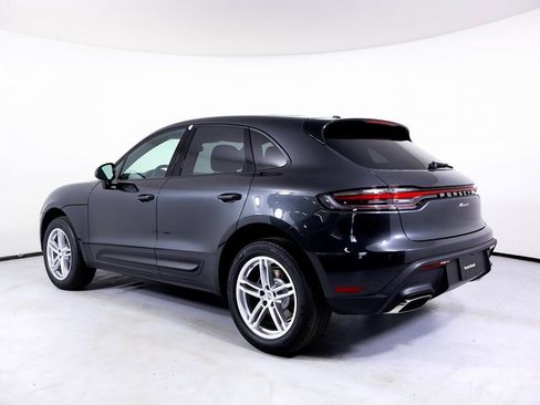 Certified 2025 Porsche Macan image 3
