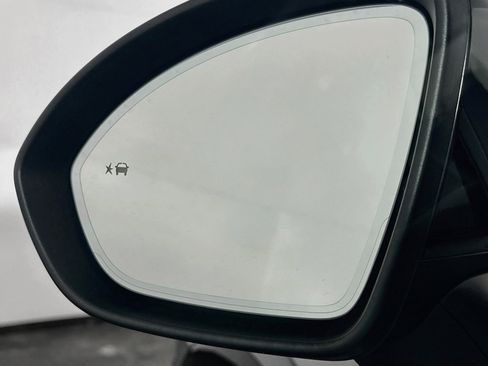 Used 2023 Buick Envision Essence w/ Sport Touring Package FWD image 16
