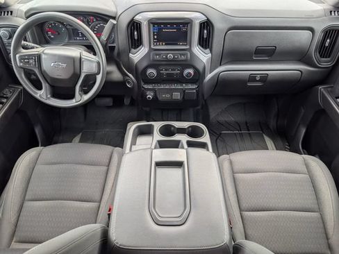Used 2022 Chevrolet Silverado 1500 Custom Trail Boss AWD/4WD image 5