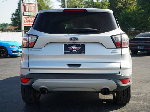 Used 2017 Ford Escape SE FWD image 19