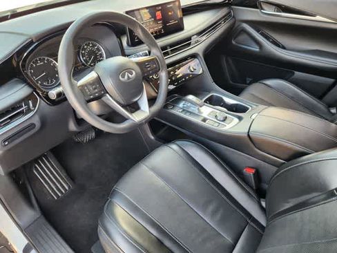 Used 2023 INFINITI QX60 Pure image 2