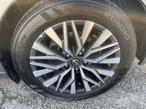 Used 2025 Nissan Altima 2.5 SV image 25