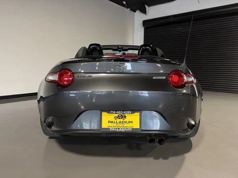 Used 2016 MAZDA MX-5 Miata Club RWD image 5