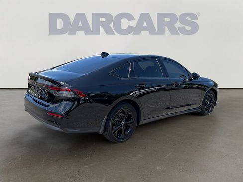 Used 2025 Honda Accord SE image 7