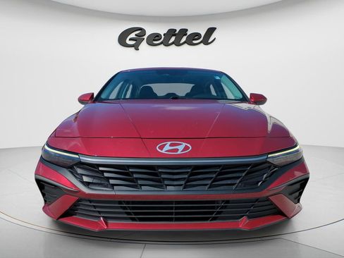 Used 2024 Hyundai Elantra Blue FWD image 2