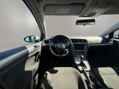 Used 2016 Volkswagen Golf S FWD image 38