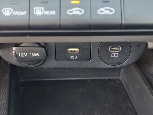 Used 2024 Hyundai Elantra SEL FWD image 18