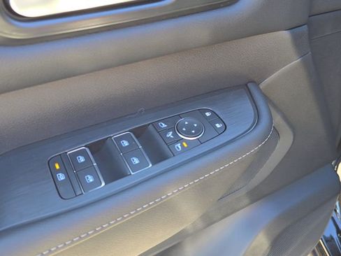 New 2026 Nissan Armada SL w/ Captain's Chari Seat Package image 21