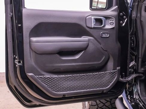 Used 2025 Jeep Gladiator Sport AWD/4WD image 87