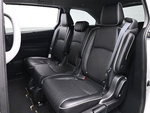 Used 2023 Honda Odyssey Elite image 13