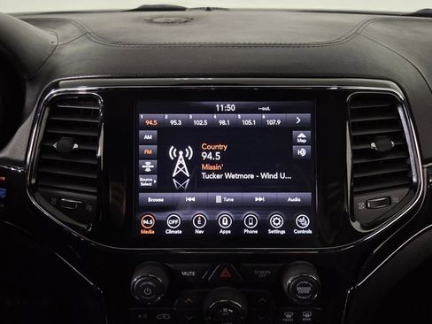 Used 2021 Jeep Grand Cherokee Overland image 23