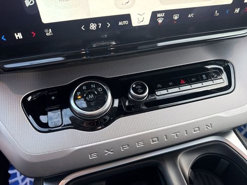 New 2026 Ford Expedition Max Active image 25