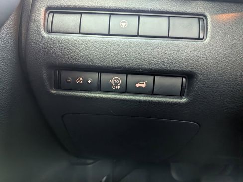 Used 2023 Nissan Rogue SL image 20