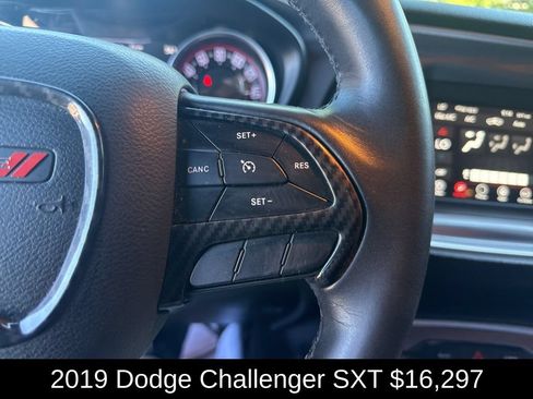 Used 2019 Dodge Challenger SXT RWD image 27