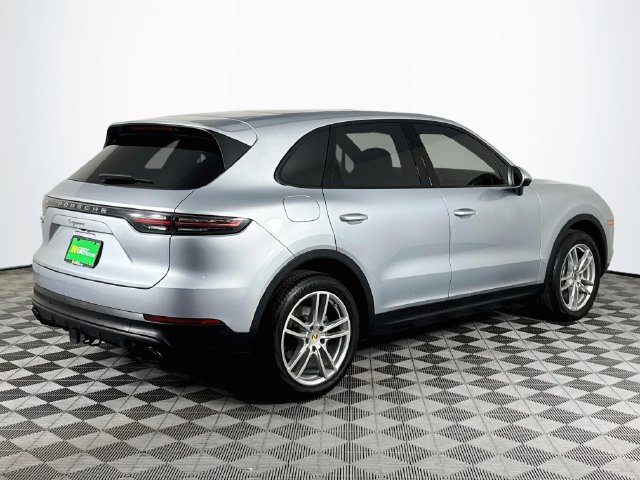Used 2023 Porsche Cayenne AWD/4WD image 8