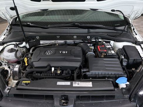 Used 2015 Volkswagen Golf S w/ Lighting Package FWD image 31