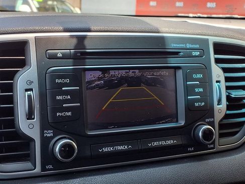 Used 2018 Kia Sportage LX FWD image 9