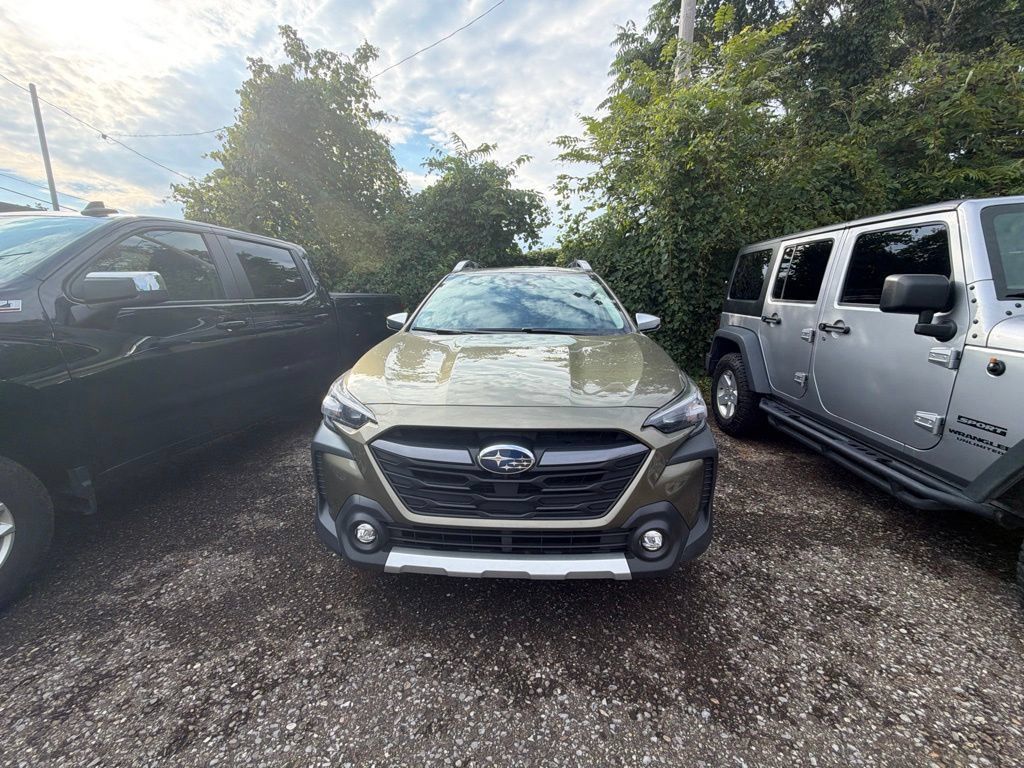 Used 2025 Subaru Outback Touring XT AWD/4WD image 2
