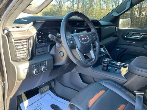 Used 2024 GMC Sierra 1500 AT4 w/ Technology Package image 16