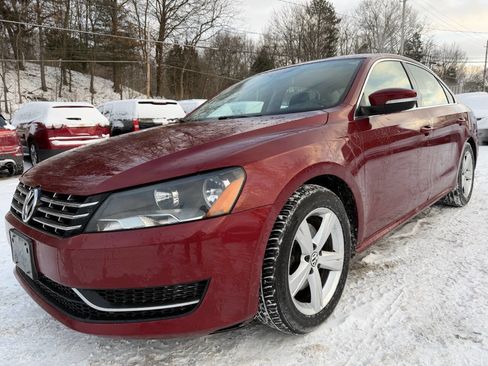 Used 2015 Volkswagen Passat TDI SE image 1