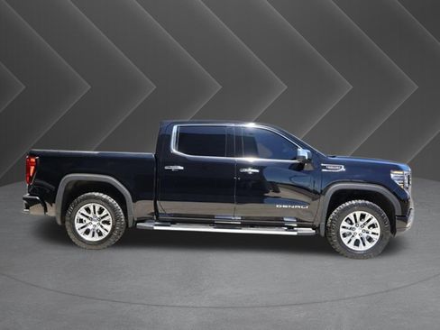 Used 2023 GMC Sierra 1500 Denali w/ Technology Package AWD/4WD image 5