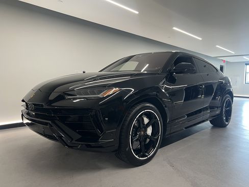 Used 2023 Lamborghini Urus S AWD/4WD image 4