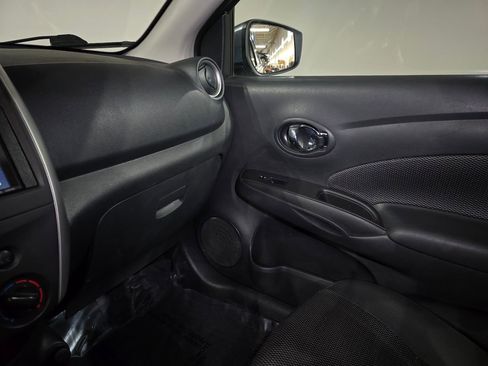 Used 2018 Nissan Versa SV image 25