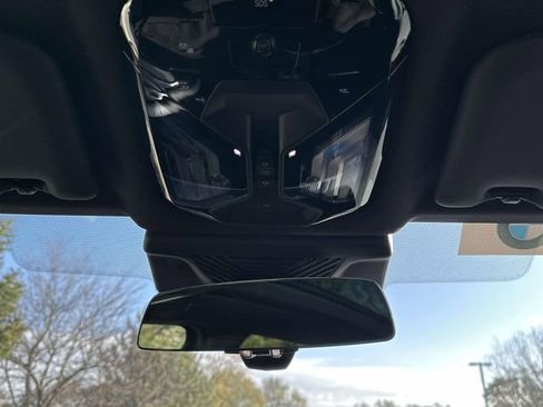 Certified 2025 BMW X3 xDrive30i w/ Premium Package image 37