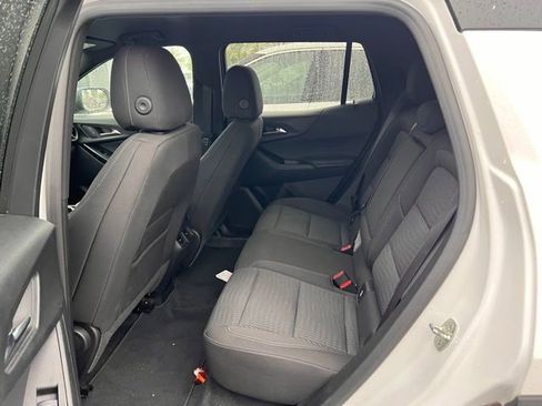 Used 2025 Chevrolet Equinox LT AWD/4WD image 10