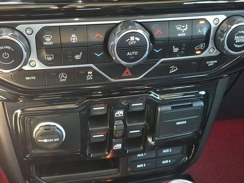 Used 2021 Jeep Wrangler Unlimited Sport AWD/4WD image 14