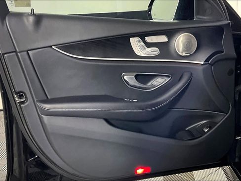 Used 2022 Mercedes-Benz E 350 Sedan image 20