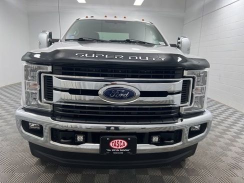 Used 2018 Ford F350 XLT image 3
