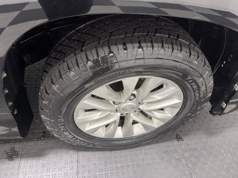 Used 2015 Lexus GX 460 image 28