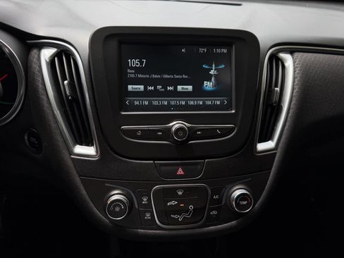 Used 2018 Chevrolet Malibu LT image 14