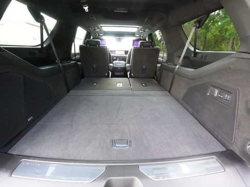 Used 2025 Cadillac Escalade ESV Sport Platinum AWD/4WD image 29