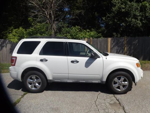 Used 2009 Ford Escape XLT FWD image 8