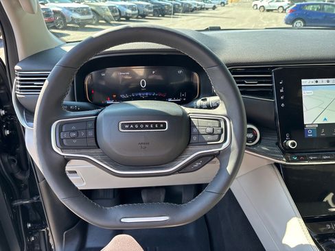 Used 2022 Jeep Wagoneer Series III w/ Flexible Seating Group image 17