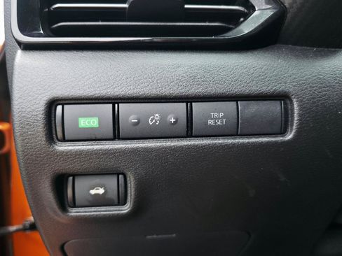 Used 2021 Nissan Sentra SR FWD image 24