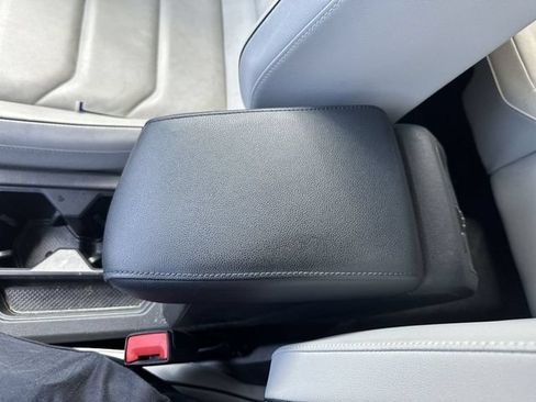 Used 2019 Volkswagen Tiguan SEL Premium w/ 3rd Row Seat Package AWD/4WD image 27
