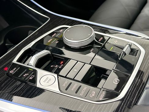 New 2026 BMW X5 xDrive50e image 16