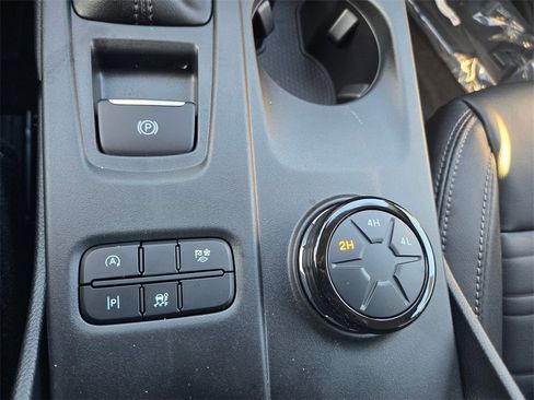 New 2025 Ford Ranger Lariat w/ Convenience Package image 16